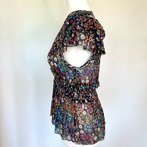 Saylor NYC Floral Ruffle Top - Picture 6 of 9